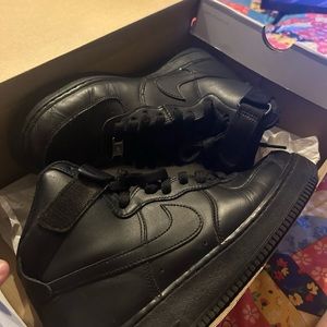 Air Force 1 Hightop” 07